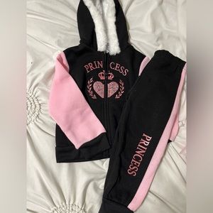 2T Real Love Black and Pink Princess Sweatsuit